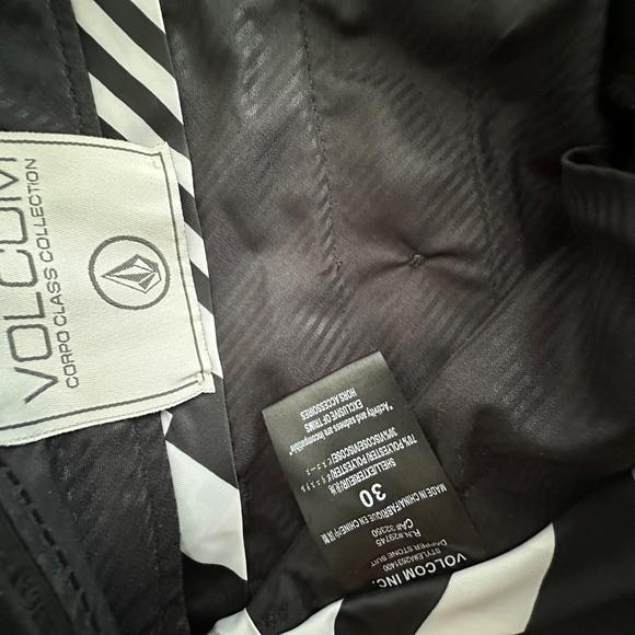 Volcom Men’s Dapper Stone Suit and Pants - Picture 8 of 10